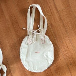 Orseund Iris - Canvas Circle Tote in Cherry red stitch